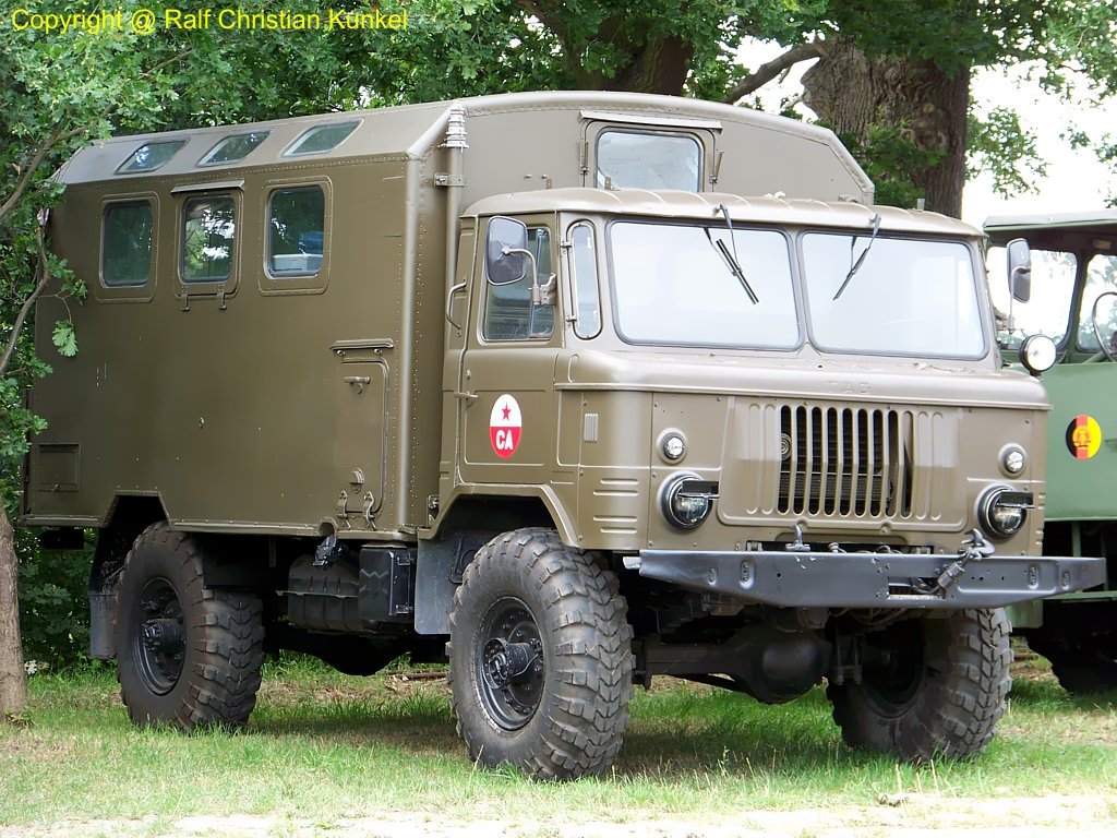 GAZ 66 A Funkkoffer - Sowjetarmee, CA, Einsatz auch in der NVA - fotografiert zum Museumsfest 2009 am Blaulichtmuseum Beuster am 25.07.2009 - Copyright @ Ralf Christian Kunkel 