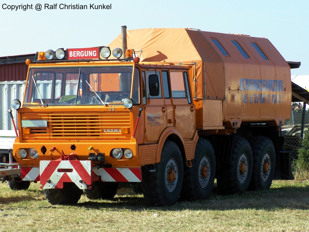 Tatra 813 8x8 Bergefahrzeug - fotografiert zum 6. Tatra-Treffen Seehausen am 19.09.2009 - Copyright @ Ralf Christian Kunkel 

