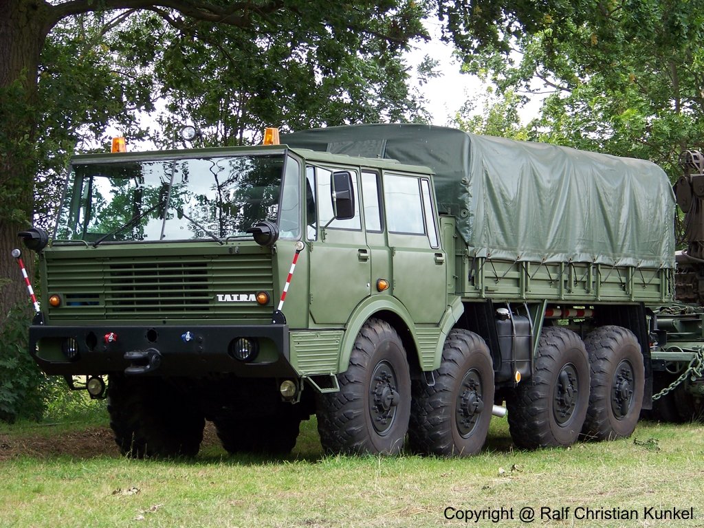 Tatra 813 8x8 - RZM, schweres Radzugmittel, hochgel�ndeg�ngig, NVA - fotografiert zum Museumsfest 2009 am Blaulichtmuseum Beuster am 25.07.2009 - Copyright @ Ralf Christian Kunkel 