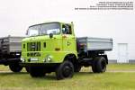 IFA W 50 LA/3 SK (DSK) Dreiseitenkipper mit Allradantrieb - Hersteller: VEB IFA-Automobilwerk Ludwigsfelde , DDR - fotografiert zum Oldtimer-Treffen am Nutzfahrzeugmuseum Hartmannsdorf am 01.05.2014 -
